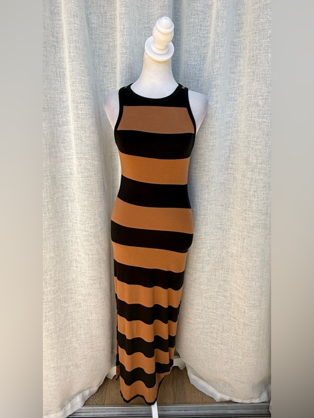 Alice + Olivia brown black striped racer back midi stretch dress